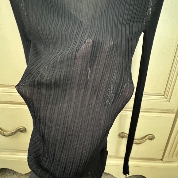 Amazing semi sheer ribbed knit sweater by Roberto Cavalli. - Picture 5 of 5